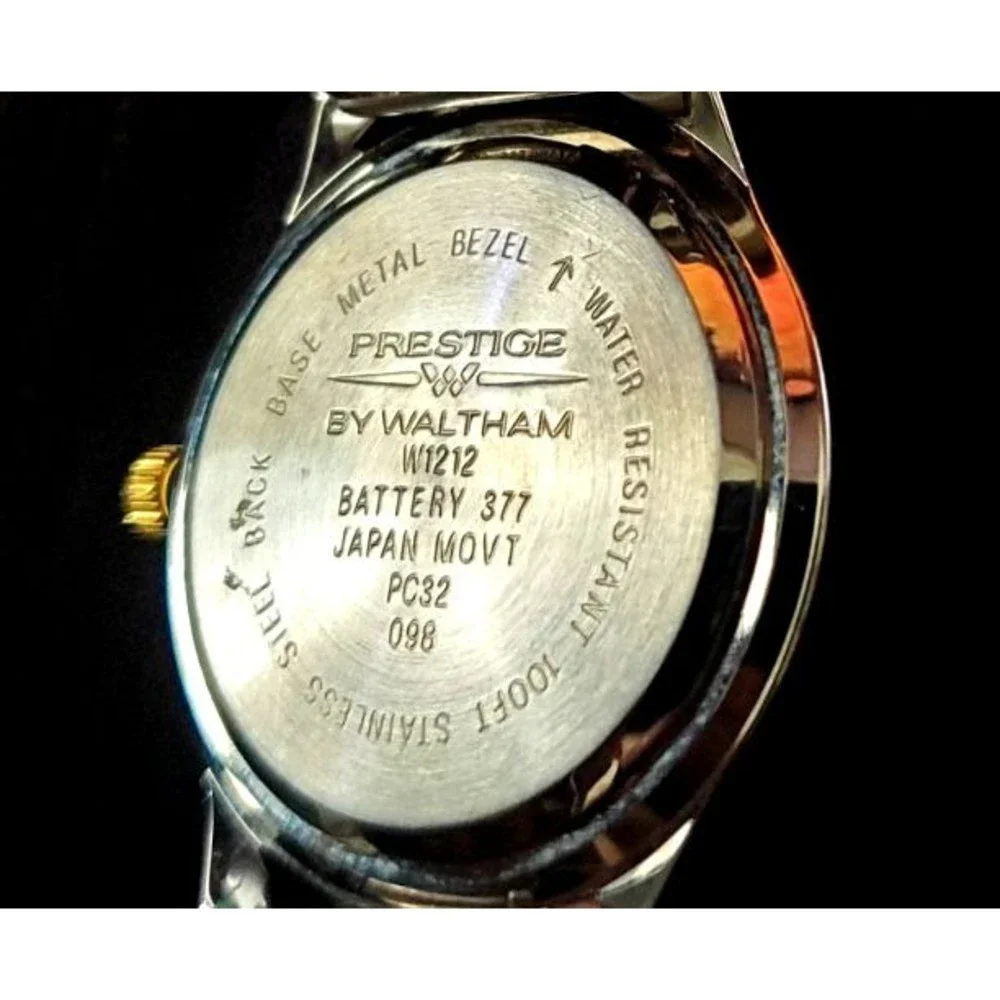 RARE‎ Pristine Vintage WALTHAM Prestige 1980's Quartz Datejust Retro Men's Watch